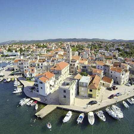 House Seaside Magnolias Casa vacanze Pirovac