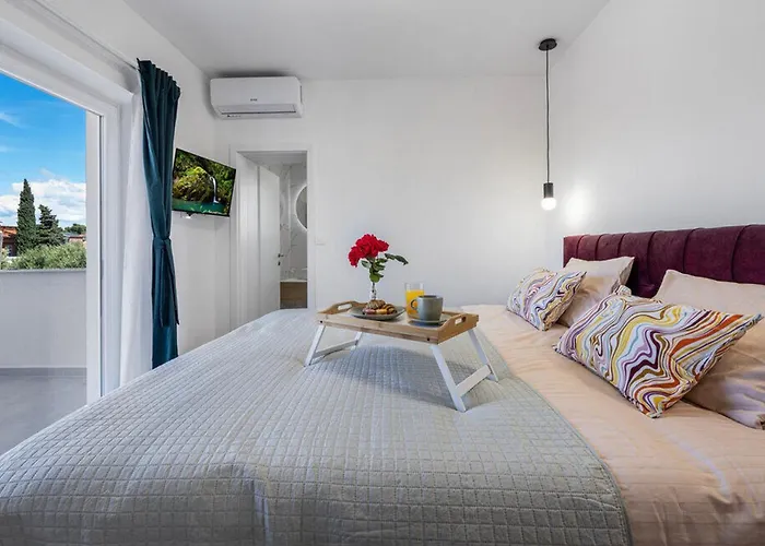 House Seaside Magnolias Pirovac